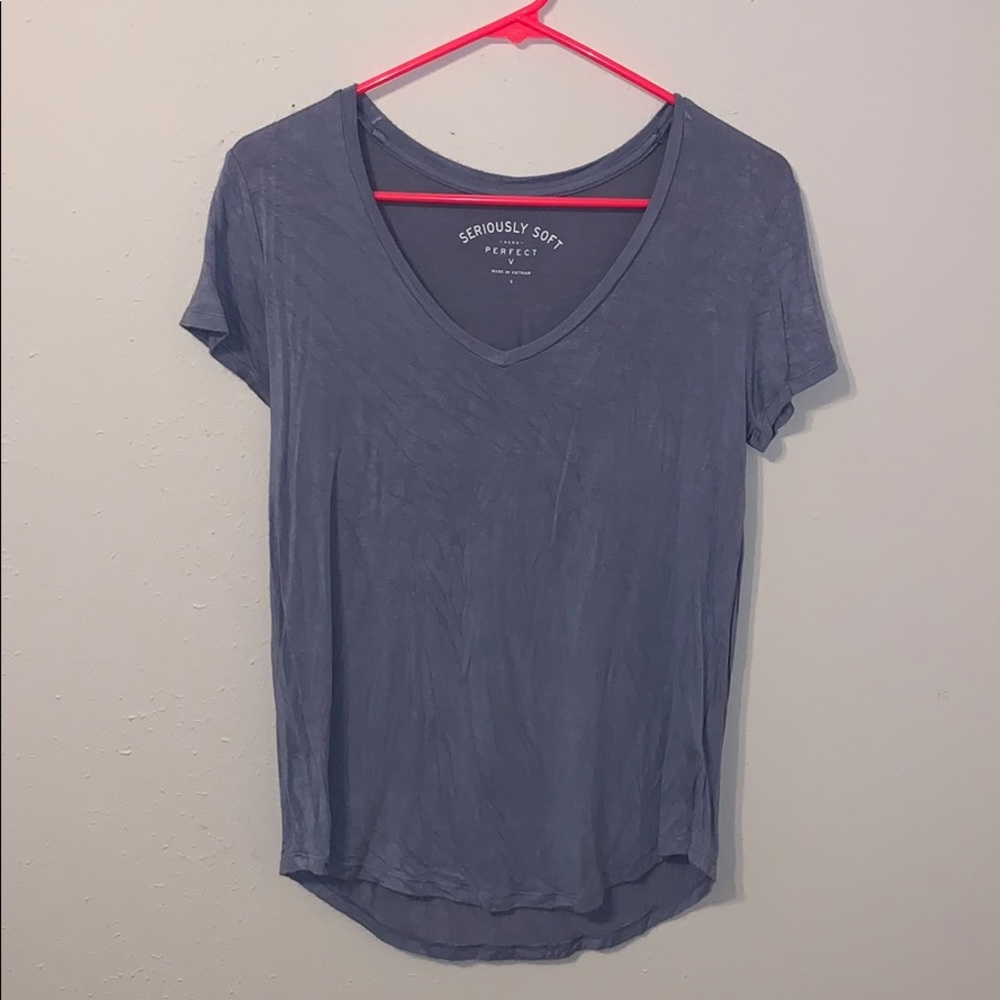 Women’s V neck Tee